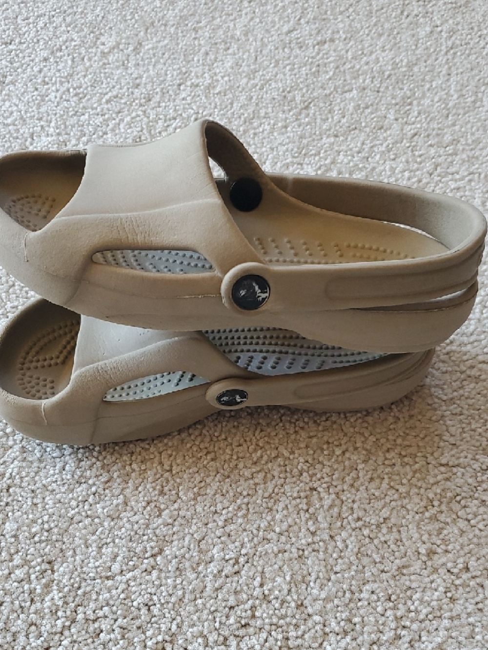 CROCS Beige Slip-On Women 5 Sandals with Heel Strap - Picture 4 of 6